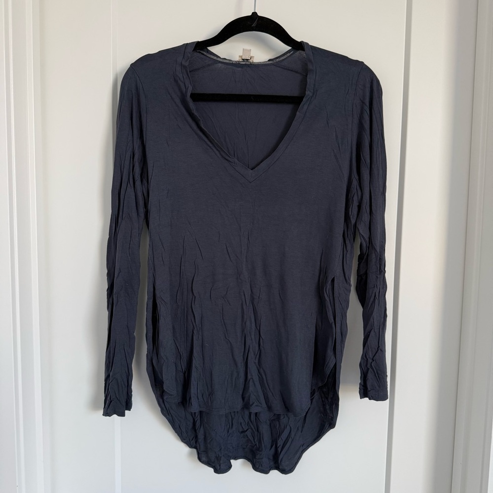 Wilfred Long Sleeve V-Neck Top